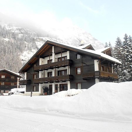 Residence Apfel Gressoney-Saint-Jean Buitenkant foto