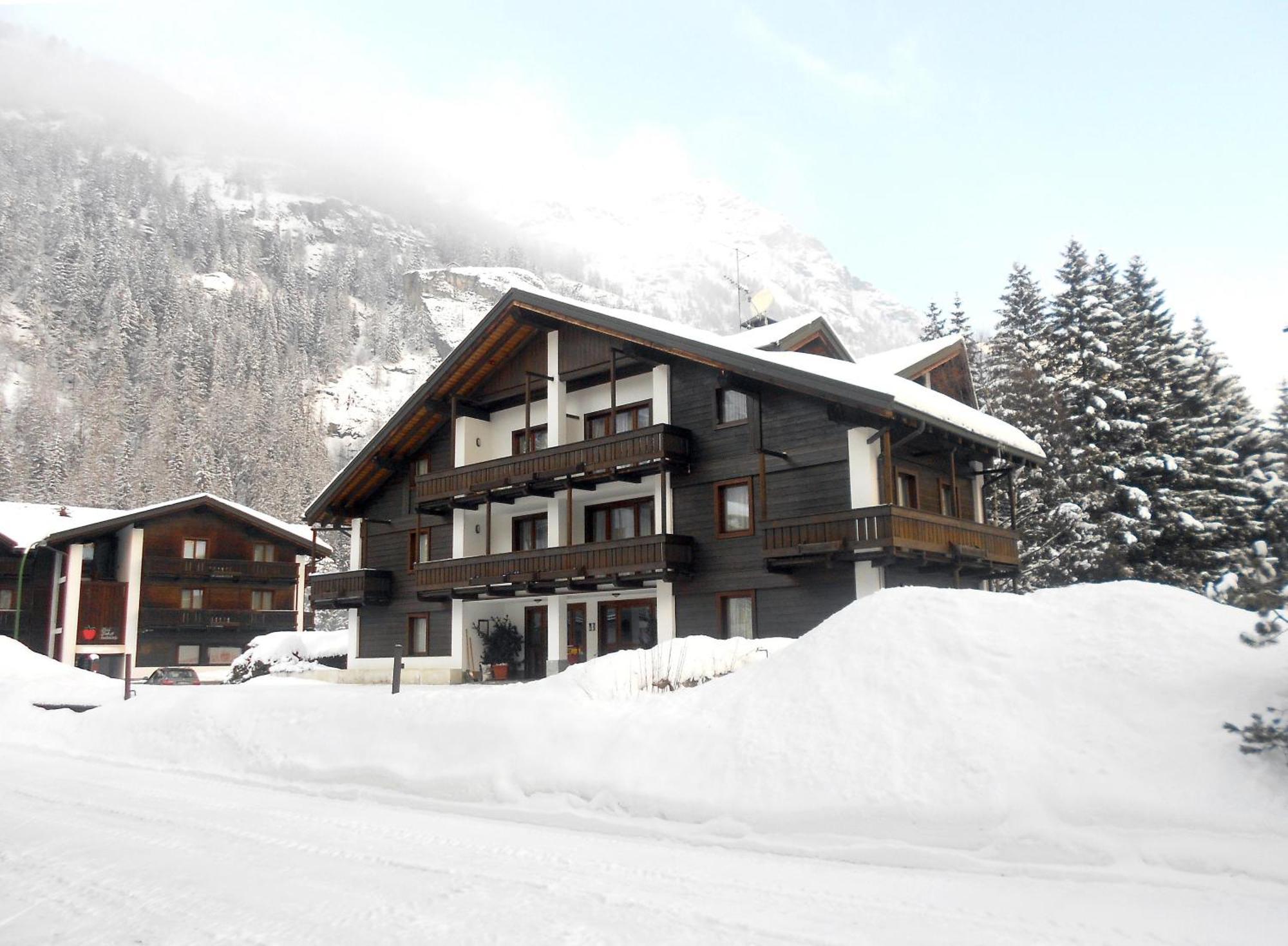 Residence Apfel Gressoney-Saint-Jean Buitenkant foto